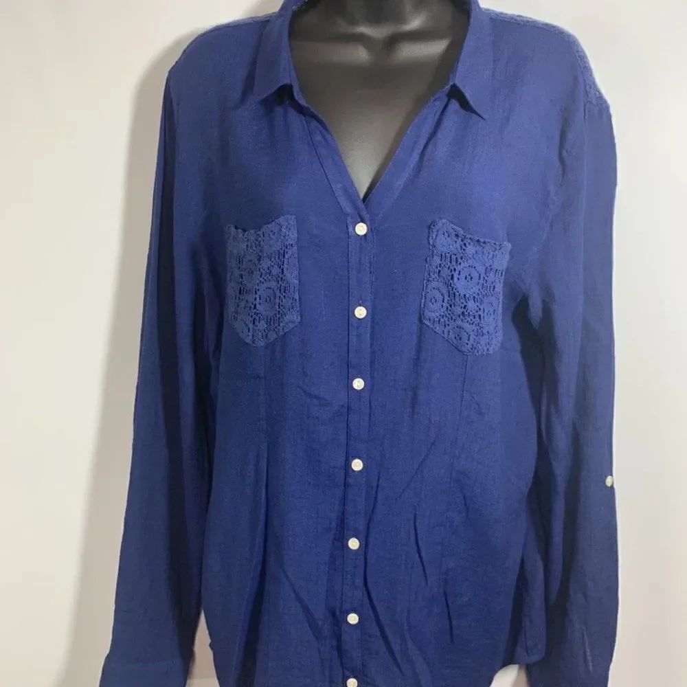 New Directions Weekend Long Sleeve V Neck Button Down Shirt